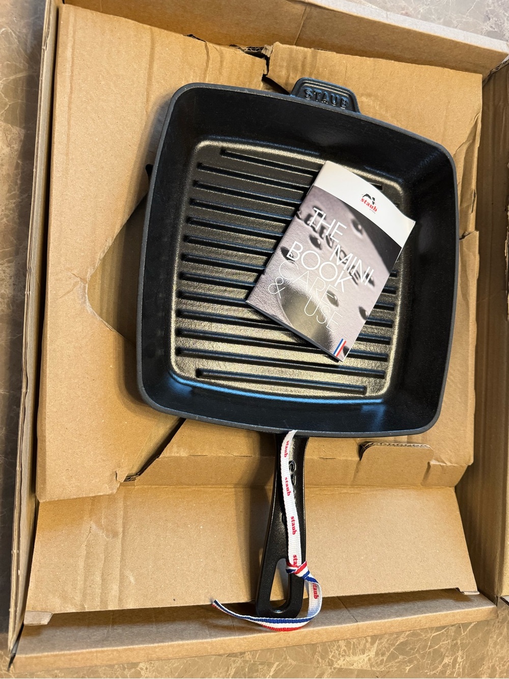 Staub Enameled Cast Iron Grill Pan - Picture 7 of 12